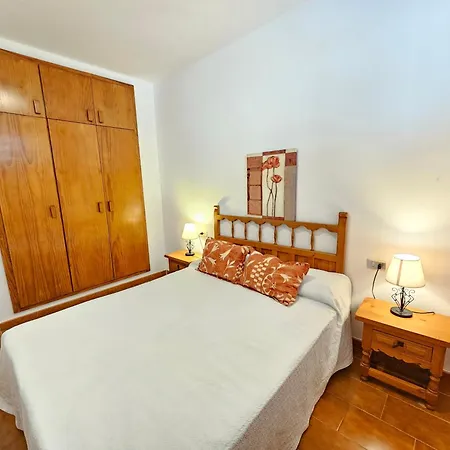 Apartment New Sensational Ocean Brise, Seafront Playa De Las Vistas, Cristianos Ii