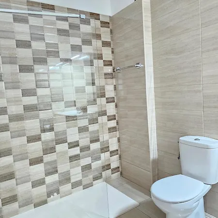 Apartment New Sensational Ocean Brise, Seafront Playa De Las Vistas, Cristianos Ii *