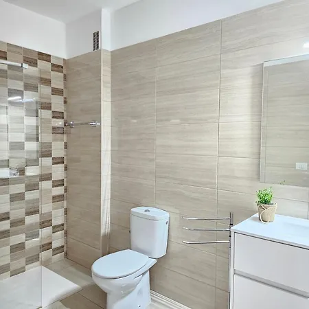 New Sensational Ocean Brise, Seafront Playa De Las Vistas, Cristianos Ii