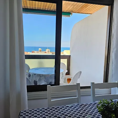 New Sensational Ocean Brise, Seafront Playa De Las Vistas, Cristianos Ii Apartment